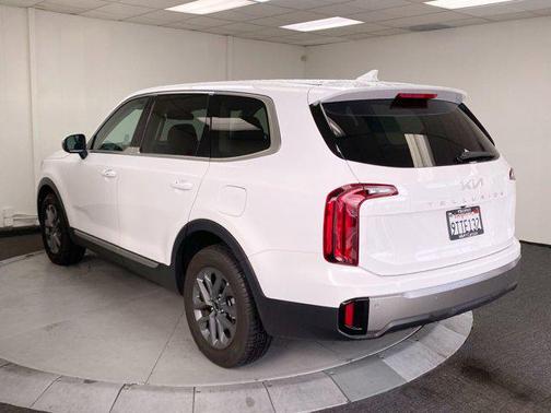 2025 Kia Telluride LX