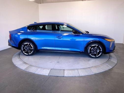 Wave Blue 2026 Kia K4 GT-Line