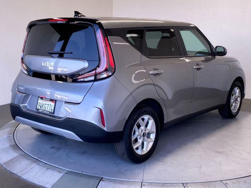 Steel Gray 2025 Kia Soul LX