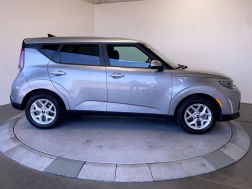 Steel Gray 2025 Kia Soul LX