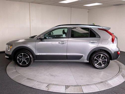 2025 Kia Niro EX
