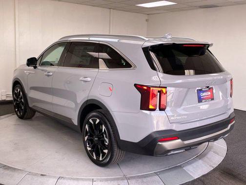 Wolf Gray 2026 Kia Sorento SX