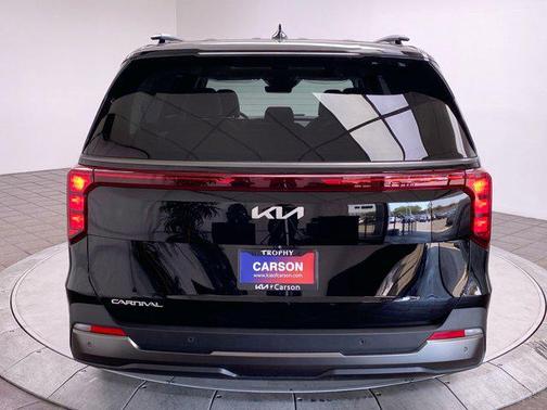 2026 Kia Carnival SX