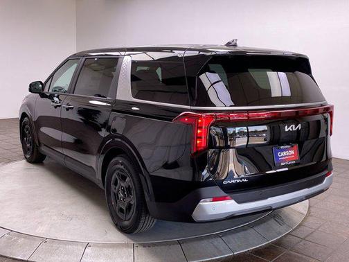 2025 Kia Carnival LXS