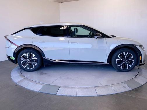 Glacier 2022 Kia EV6 Wind