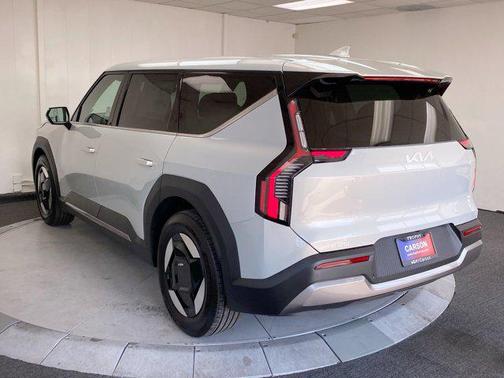 2026 Kia EV9 Light Long Range