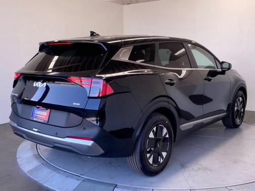 Fusion Black 2026 Kia Sportage Hybrid LX