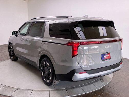 2025 Kia Carnival EX
