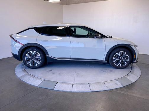 Glacier 2024 Kia EV6 Light Long Range
