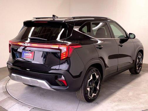 Fusion Black 2026 Kia Seltos EX