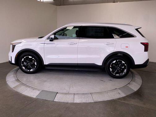 Glacial White Pearl 2026 Kia Sorento S