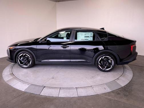 AURORABLCK 2026 Kia K4 EX