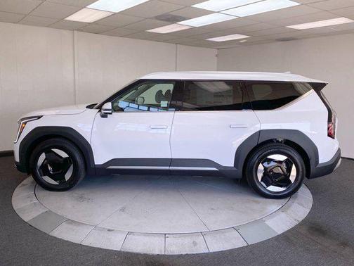2026 Kia EV9 Wind