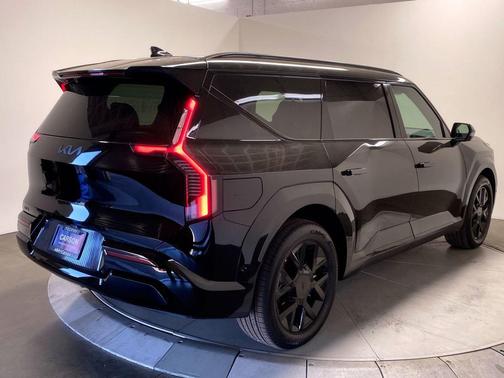 Ebony Black 2026 Kia EV9 Land