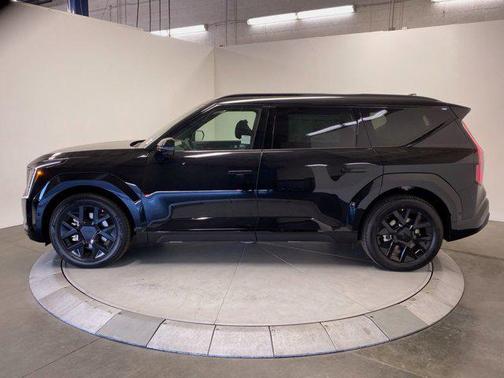 Ebony Black 2026 Kia EV9 Land