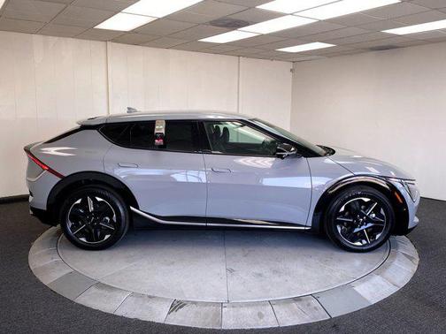 2025 Kia EV6 Wind