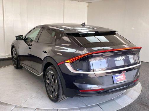 2025 Kia EV6 Light