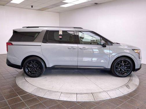 2025 Kia Carnival Hybrid SX