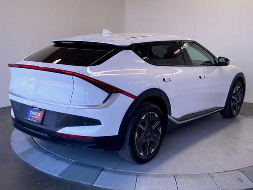 Glacial White Pearl 2026 Kia EV6 Light Long Range RWD