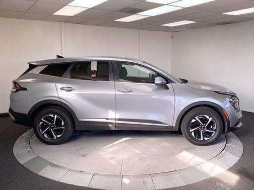 2025 Kia Sportage Hybrid LX