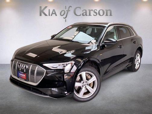 2019 Audi e-tron Premium Plus