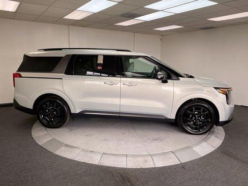 2025 Kia Carnival Hybrid SX