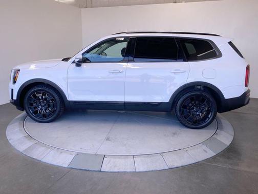 Glacial White Pearl 2021 Kia Telluride EX