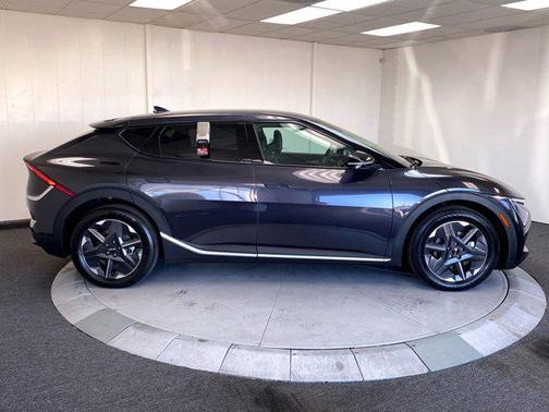 2025 Kia EV6 Light Long Range