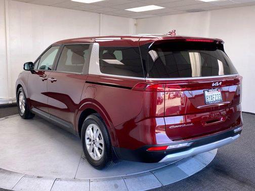 2022 Kia Carnival LXS