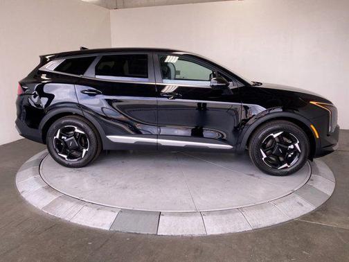 Ebony Black 2026 Kia Sportage EX