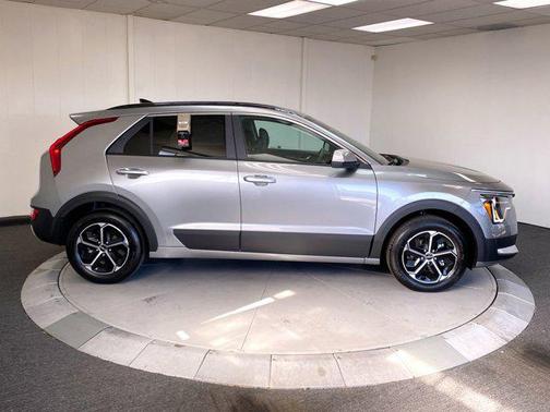 2026 Kia Niro LX