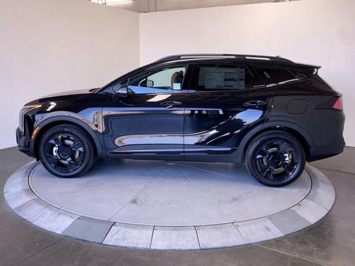 Fusion Black 2026 Kia Sportage Plug-In Hybrid X-Line
