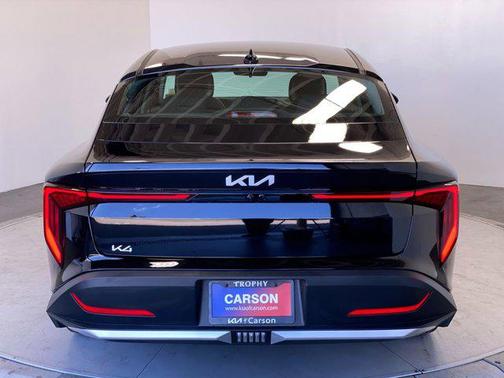 Aurora Black Pearl 2026 Kia K4 LX