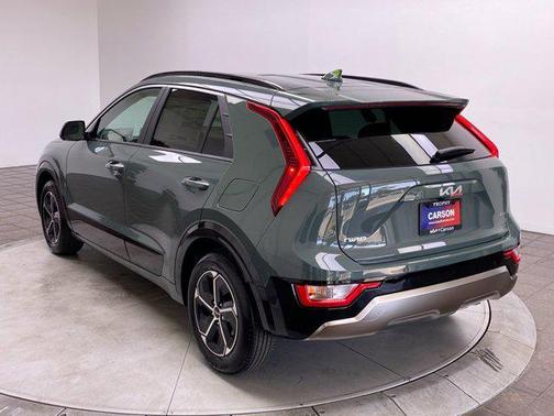 2025 Kia Niro SX