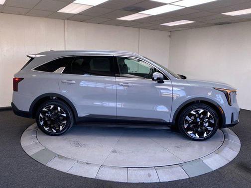 2026 Kia Sorento SX