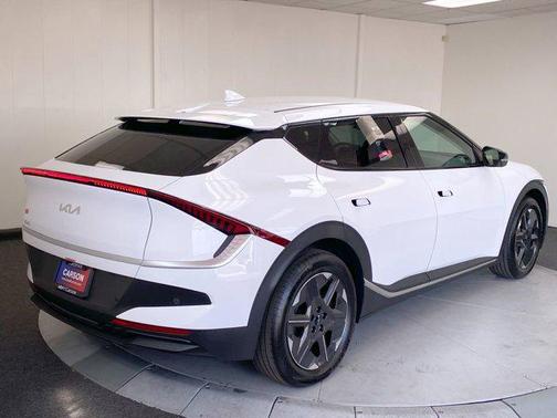 2025 Kia EV6 Light Long Range