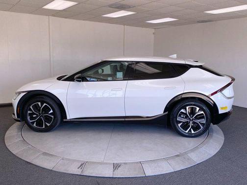 2022 Kia EV6 Wind
