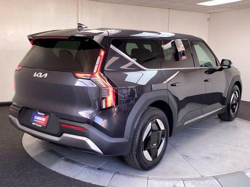 2026 Kia EV9 Light Long Range