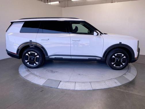 Glacial White Pearl 2027 Kia Telluride Hybrid EX