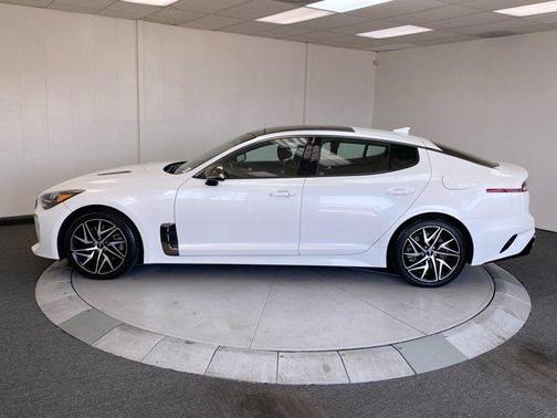 2022 Kia Stinger GT-Line