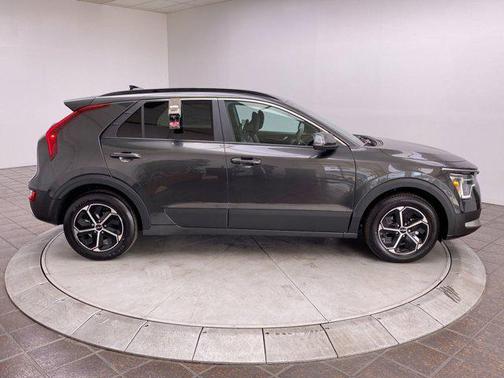 2025 Kia Niro Plug-In Hybrid EX