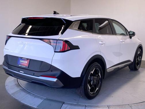 Glacial White Pearl 2026 Kia Sportage EX