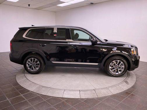 2025 Kia Telluride LX