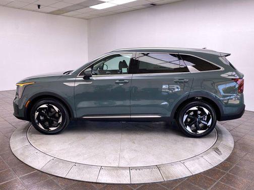 2025 Kia Sorento Hybrid EX