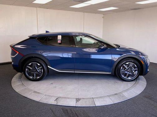 2025 Kia EV6 Light Long Range