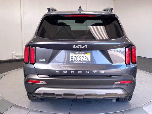 2022 Kia Sorento SX