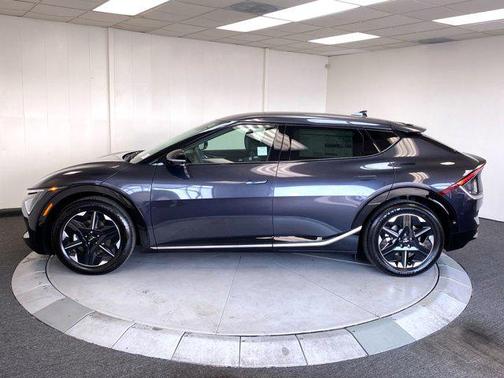 2025 Kia EV6 Wind