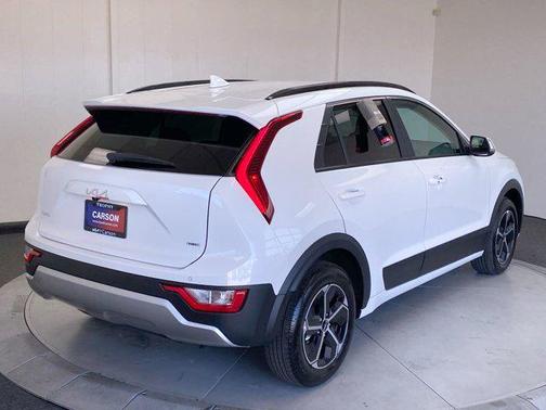 2025 Kia Niro EX