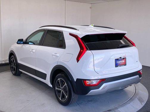 2025 Kia Niro EX