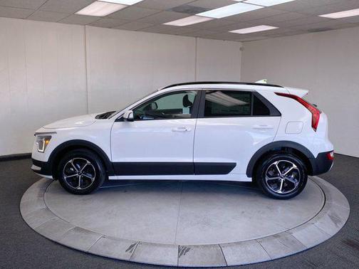 2025 Kia Niro EX